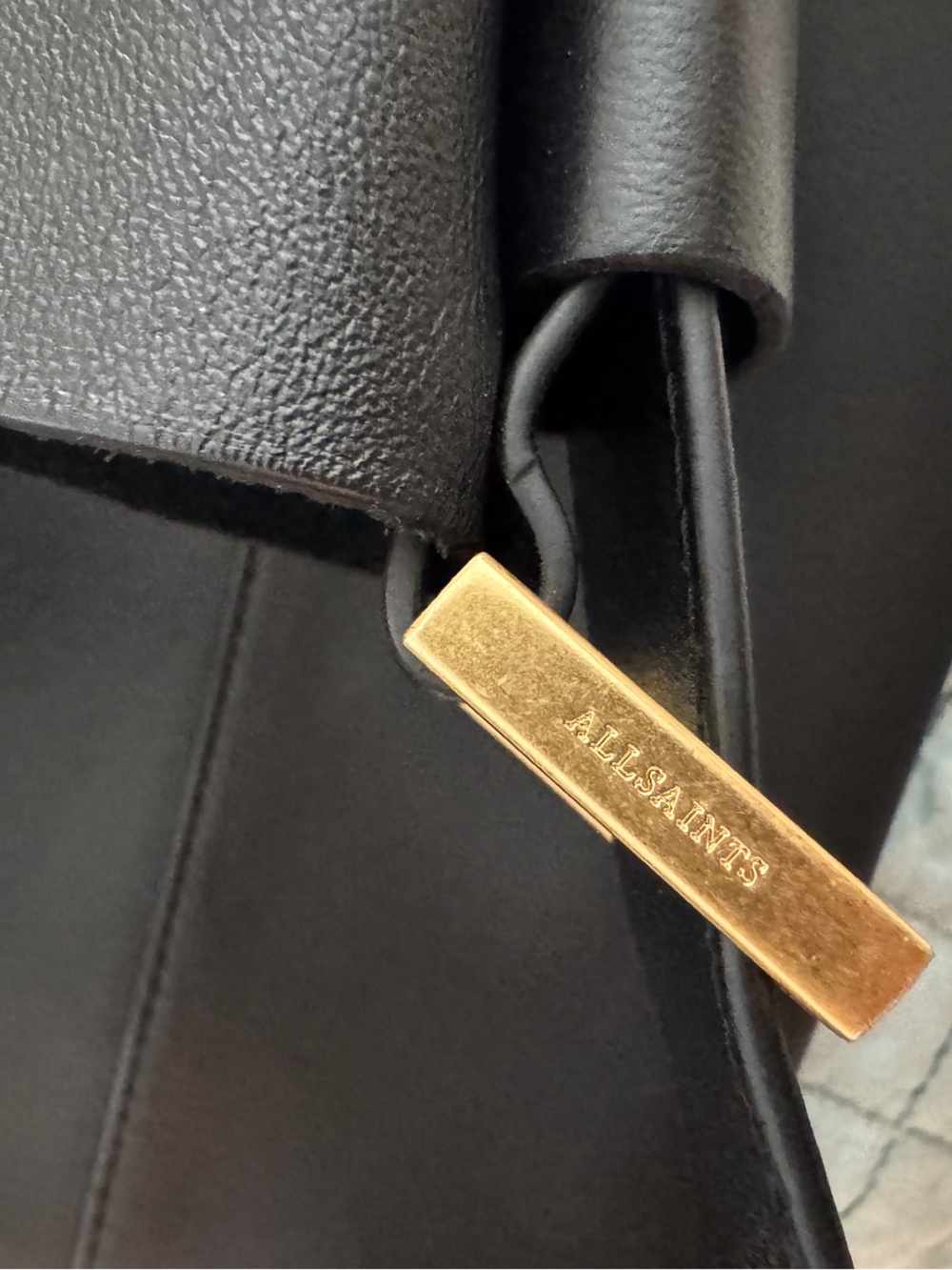 ALLSAINTS Asha black leather slouchy shoulder bag - Picture 6 of 8